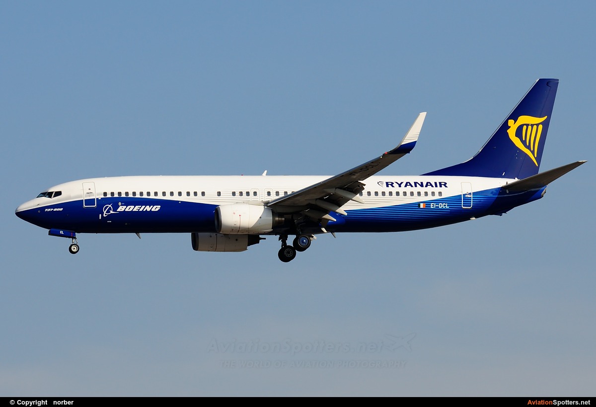 Ryanair  -  737-8AS  (EI-DCL) By norber (norber)