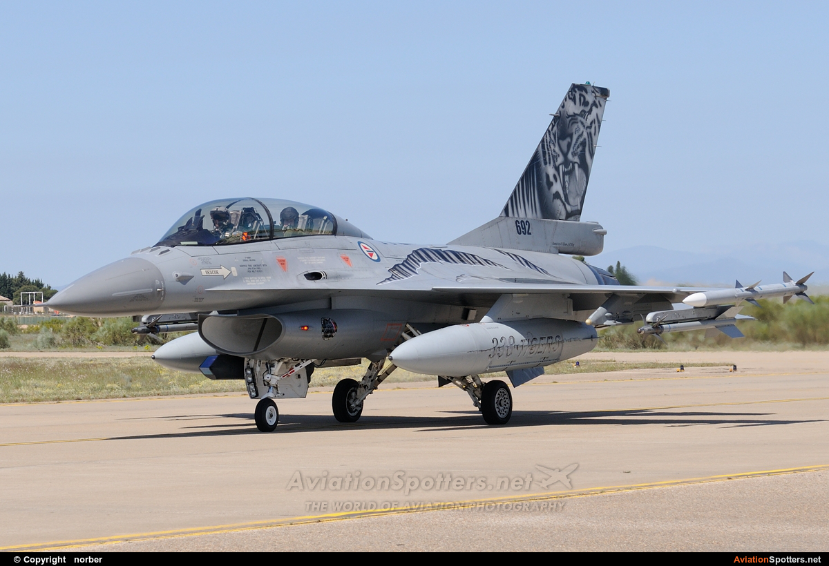Norway - Air Force  -  F-16BM Fighting Falcon  (692) By norber (norber)