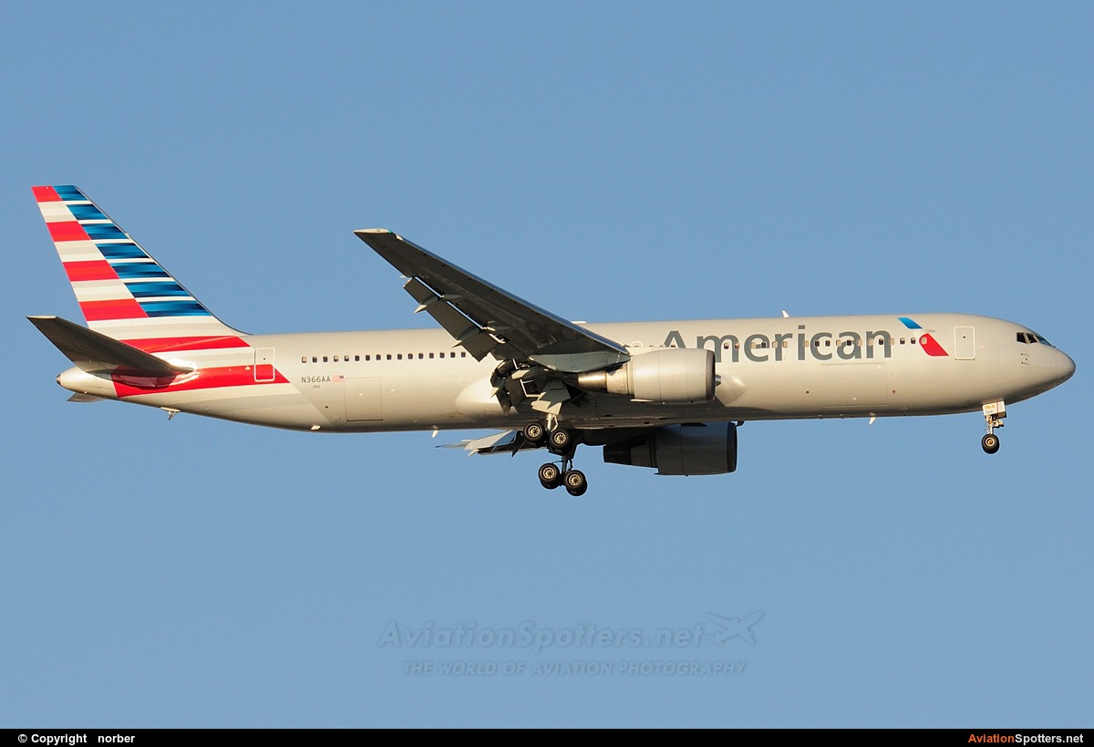 American Airlines  -  767-200ER  (N366AA) By norber (norber)