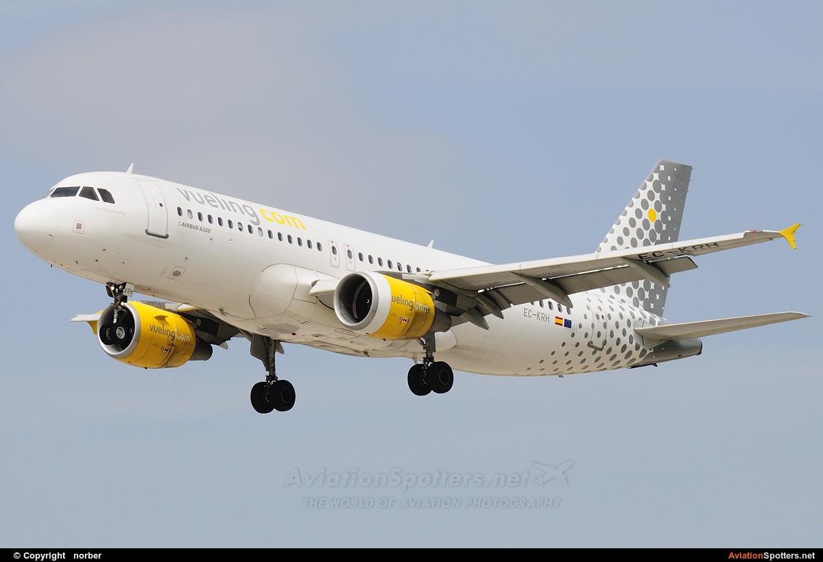 Vueling Airlines  -  A320-214  (EC-KRH) By norber (norber)
