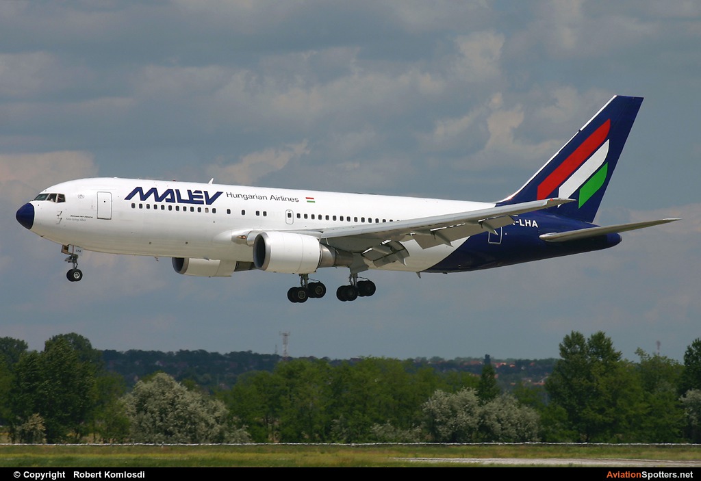 Malev  -  767-200ER  (HA-LHA) By Robert Komlosdi (Robert Komlosdi)